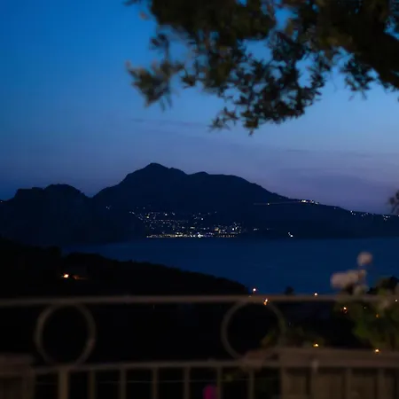 בית נופש Luci Di Capri *