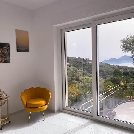 度假居 Luci Di Capri 马萨鲁布朗斯
